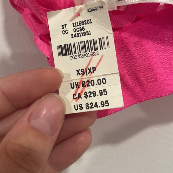 ✨Sports Bra- Light Support✨ - Picture 3 of 3